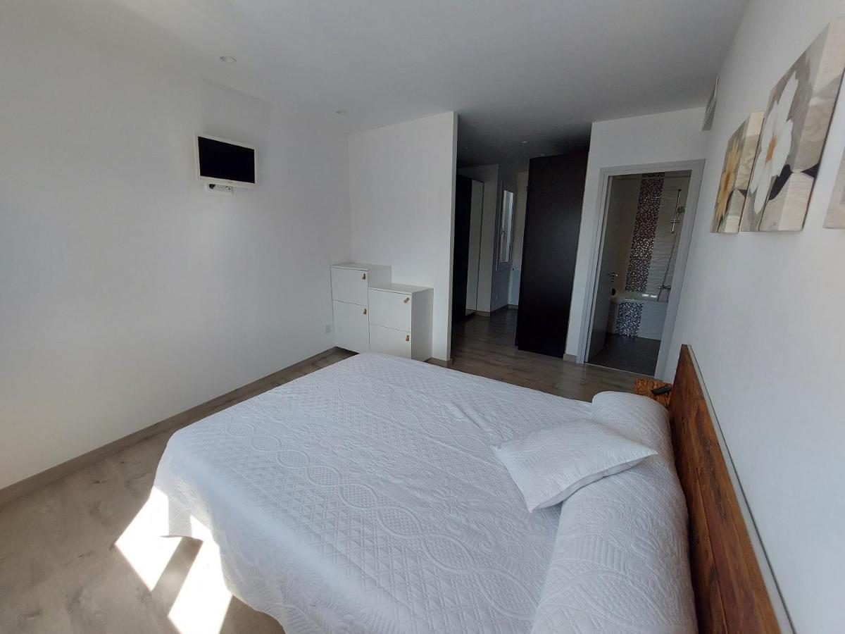 Atic Al Centre De Girona Apartman Kültér fotó